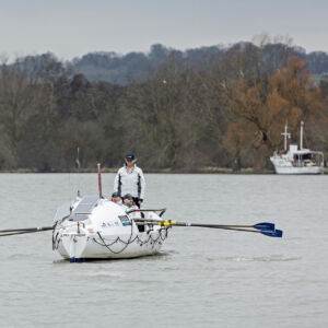 Heads Together and Row team on the River Thames